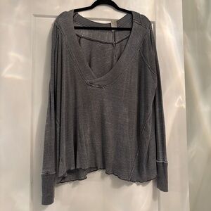 We the Free V neck long sleeve top